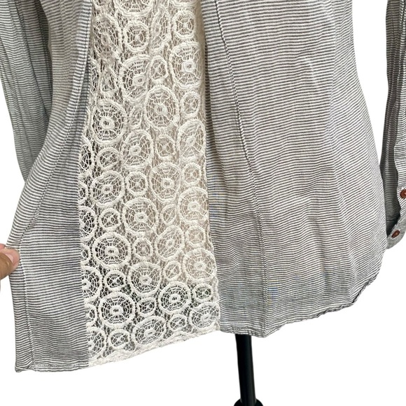 Birds of Paradis by Trovata Gray Stripe Lace Back Button Front Shirt Small - Picture 10 of 15